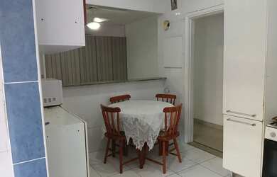 Imagem 4: Moças dividem Excelente ap700