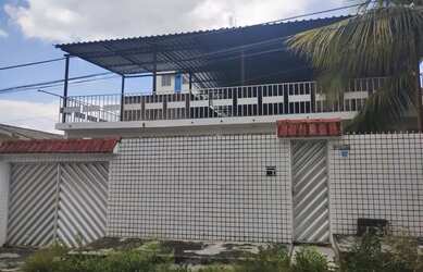 Imagem: A casa possui 4 Dormitórios, 4 Banheiros, 3 Vagas na garagem