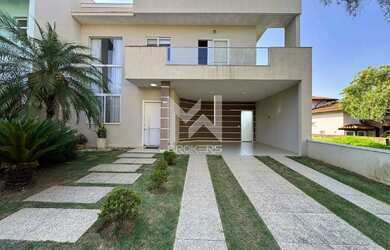 Imagem: A casa em condomínio possui 3 Dormitórios, 4 Banheiros, 4