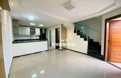 Imagem: A casa possui 2 Dormitórios, 3 Banheiros, 1 Vaga na garagem