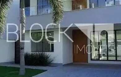 Imagem: A casa em condomínio possui 5 Dormitórios, 5 Banheiros, 2