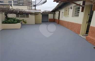 Imagem: A casa possui 3 Dormitórios, 2 Banheiros, 1 Vaga na garagem