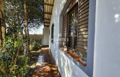 Imagem 4: Casa 2 quartos - Gayon. Varanda, 99m² de Área, 3 Vagas na garageme2...