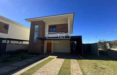 Imagem: A casa em condomínio possui 3 Dormitórios, 4 Banheiros, 4