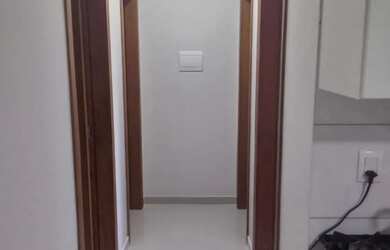 Imagem: A casa possui 3 Dormitórios, Acomodam 8 pessoas, 2 Vagas na