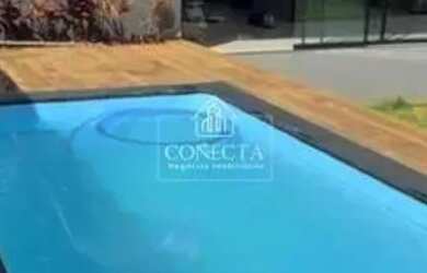 Imagem: A casa possui 3 Dormitórios, 3 Banheiros, 2 Vagas na garagem