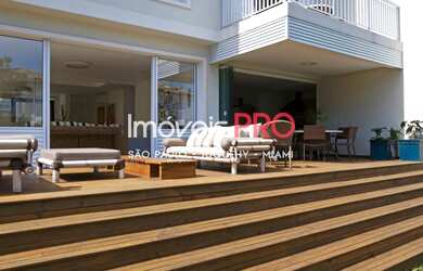 Imagem: A casa em condomínio possui 4 Dormitórios, 5 Banheiros, 3