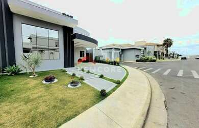 Imagem: A casa em condomínio possui 3 Dormitórios, 5 Banheiros, 4