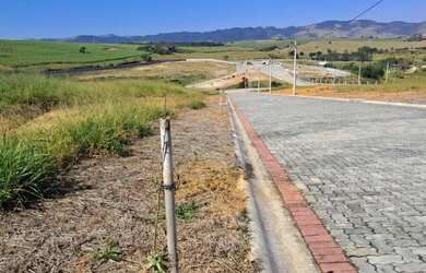 Imagem: O terreno possui 258m² de Área e está localizado em Parque