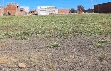 Imagem: O terreno possui 225m² de Área e está localizado em Plano