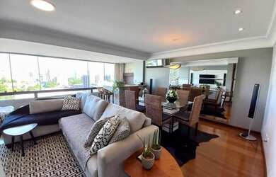 Imagem: O apartamento possui 3 Dormitórios, 4 Banheiros, 2 Vagas na