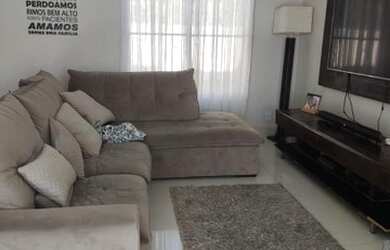 Imagem: A casa em condomínio possui 3 Dormitórios, 4 Banheiros, 3