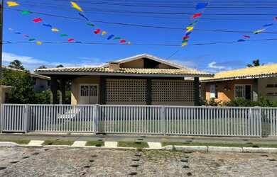 Imagem: A casa em condomínio possui 3 Dormitórios, 2 Banheiros, 2