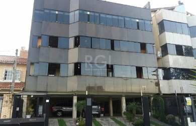 Imagem: O apartamento possui 3 Dormitórios, 1 Banheiro, 2 Vagas na