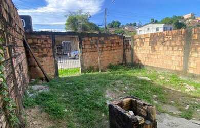 Imagem: A casa possui 1 Dormitório, 1 Vaga na garagem, 35m² de Área