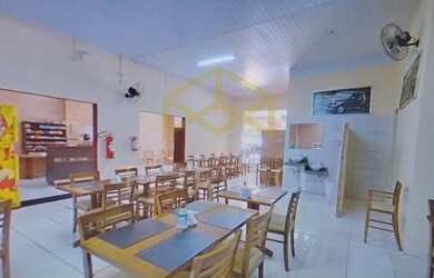 Imagem: O depósito possui 2 Vagas na garagem, 360m² de Área e está