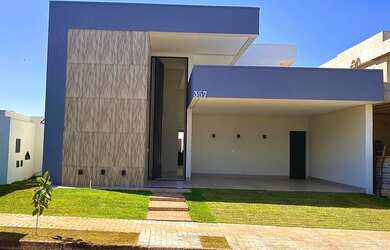 Imagem: A casa em condomínio possui 3 Dormitórios, 4 Banheiros, 4