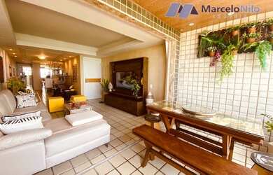 Imagem: O apartamento possui 5 Dormitórios, 4 Banheiros, 2 Vagas na