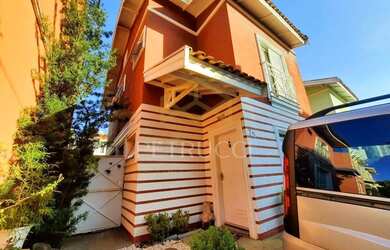 Imagem: A casa em condomínio possui 3 Dormitórios, 3 Banheiros, 2