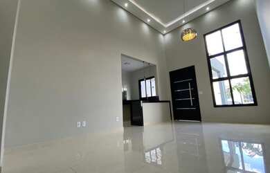 Imagem: A casa em condomínio possui 3 Dormitórios, 2 Banheiros, 2