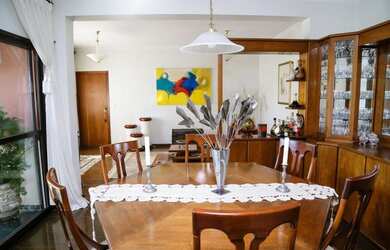 Imagem: O apartamento possui 4 Dormitórios, 4 Banheiros, 3 Vagas na