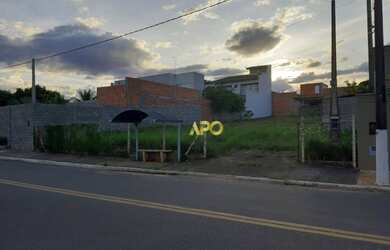 Imagem 1: Terreno de 1017m² na Praia dos Namorados em frente a Orla