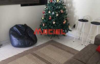 Imagem: A casa possui 2 Dormitórios, 1 Banheiro, 2 Vagas na garagem