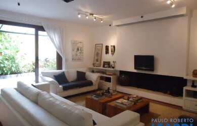 Imagem: A casa em condomínio possui 3 Dormitórios, 4 Banheiros, 2