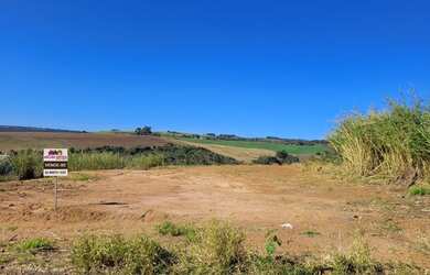 Imagem: O terreno possui 1.200m² de Área e está localizado em Carambeí