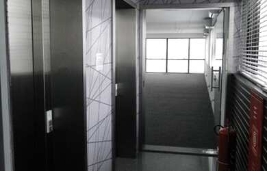 Imagem: O depósito possui 1 Vaga na garagem, 97m² de Área e está