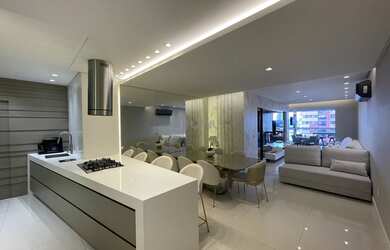 Imagem: O apartamento possui 3 Dormitórios, 3 Banheiros, 2 Vagas na