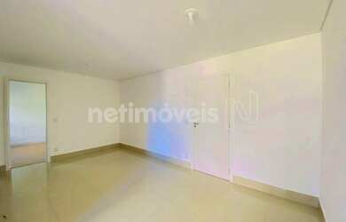 Imagem: O apartamento possui 1 Dormitório, 2 Banheiros, 1 Vaga na garagem