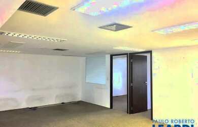 Imagem: O depósito possui 1 Vaga na garagem, 110m² de Área e está