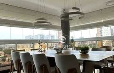 Imagem: O apartamento possui 3 Dormitórios, 1 Banheiro, 3 Vagas na