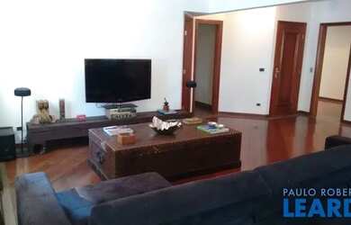 Imagem: O apartamento possui 4 Dormitórios, 5 Banheiros, 4 Vagas na