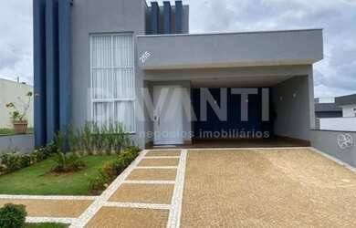 Imagem: A casa em condomínio possui 3 Dormitórios, 3 Banheiros, 4