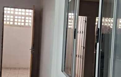 Imagem: O apartamento possui 1 Dormitório, 1 Banheiro e está localizado