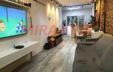 Imagem: A casa possui 3 Dormitórios, 4 Banheiros, 2 Vagas na garagem