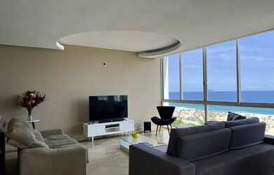 Imagem 1: Aluguel para temporada. Vista para o mar, 250m² de Área, 2 Vagas na...