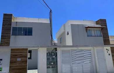 Imagem: A casa possui 3 Dormitórios, 4 Banheiros, 1 Vaga na garagem