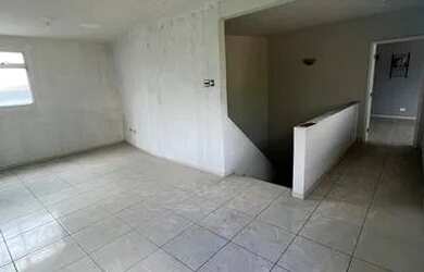 Imagem 8: Oportunidade casa Candeias 5 Qtos na avenida em frente ao Colegio Souza...