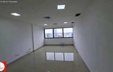 Imagem: O depósito possui 1 Vaga na garagem, 35m² de Área e está