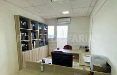 Imagem: O depósito possui 1 Vaga na garagem, 40m² de Área e está