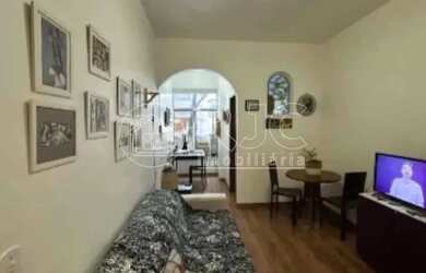 Imagem: O apartamento possui 2 Dormitórios, 2 Banheiros, 67m² de Área