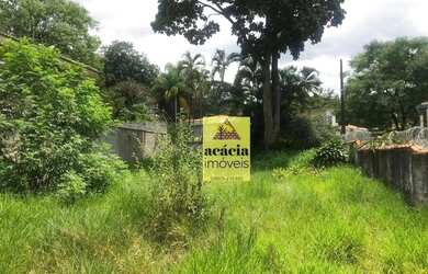 Imagem: O terreno possui 411m² de Área e está localizado em Alto