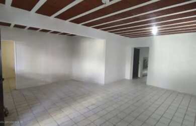 Imagem 3: Casa em Rio Doce com 200m2 de área construída próximo a praia