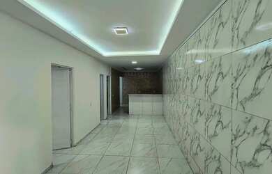 Imagem: A casa possui 2 Dormitórios, 2 Banheiros, 1 Vaga na garagem