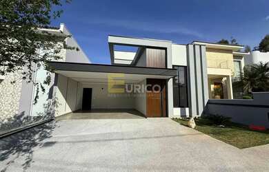 Imagem: A casa em condomínio possui 3 Dormitórios, 3 Banheiros, 4