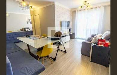 Imagem: O apartamento possui 2 Dormitórios, 1 Banheiro, 1 Vaga na garagem