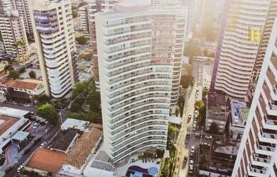 Imagem: O apartamento possui 3 Dormitórios, 3 Banheiros, 2 Vagas na